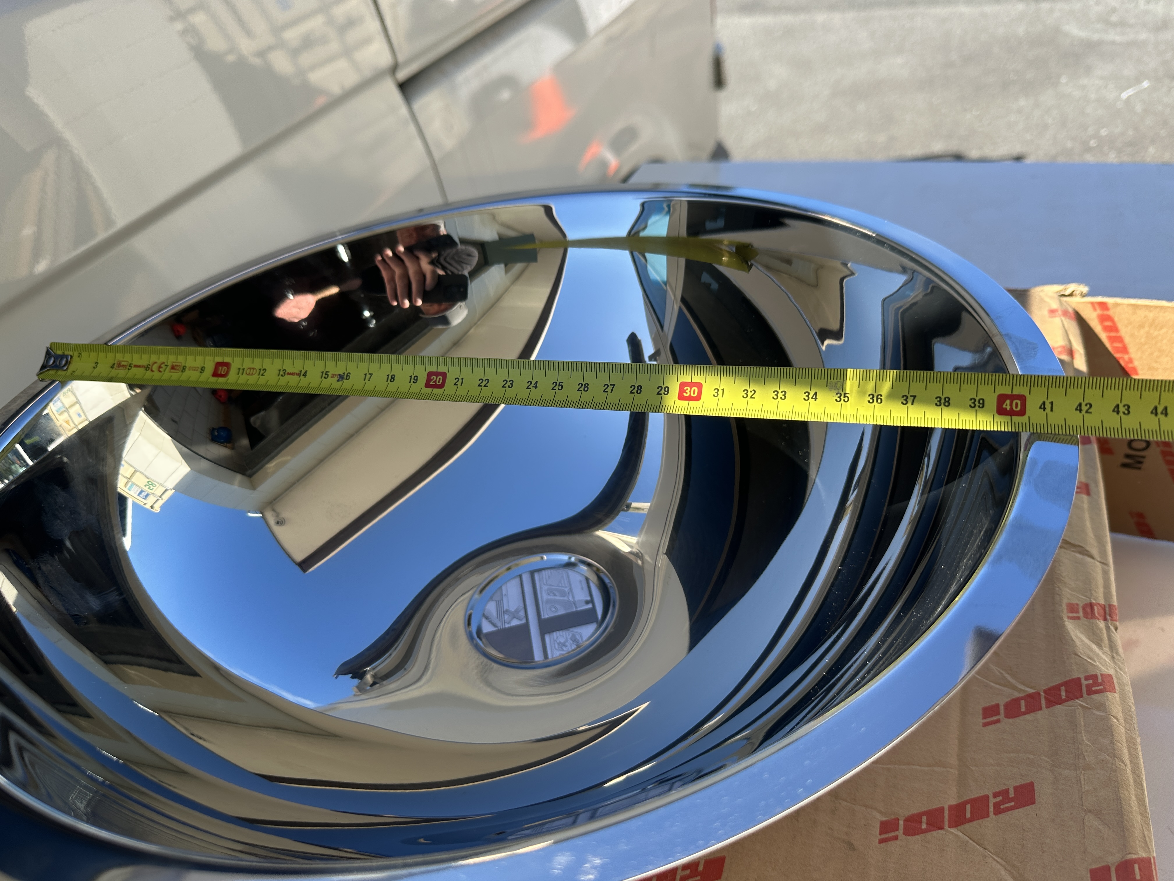 Rodi Oval Basin — 420 x 340 x 140 mm (L x W x H)